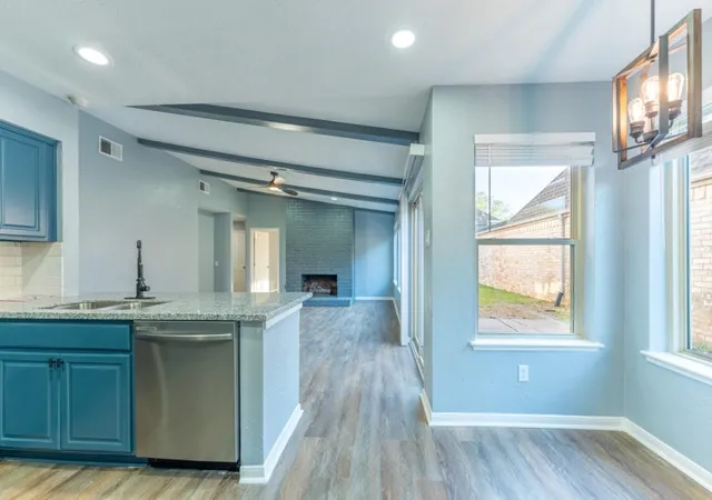 5th image of 11803 Brook Meadows Ln, Meadows Place, TX 77477 | MLS# 85168839