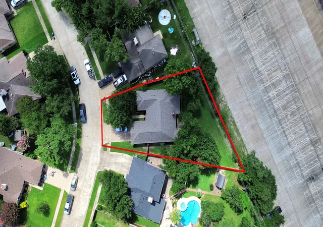 Photo 4 of Sale Pending at 17619 Hamilwood Dr, Houston, TX 77095 | MLS# 83161368 | Listing updated on 2026-09-04