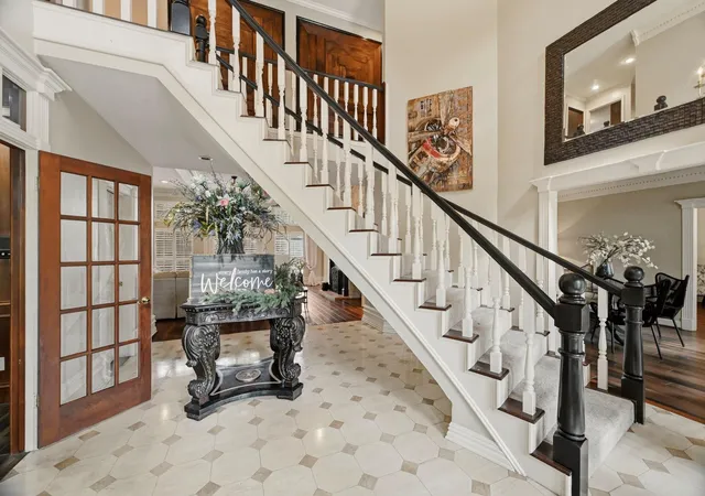 Photo 4 of Single family home for sale at 5230 Wincroft Ct, Houston, TX 77069 | MLS# 92106503 | Listing updated on 2026-07-31