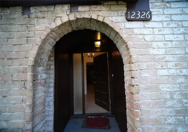 Photo 3 of Single family home for sale at 12326 Bexley Dr, Houston, TX 77099 | MLS# 59304850 | Listing updated on 2026-03-20