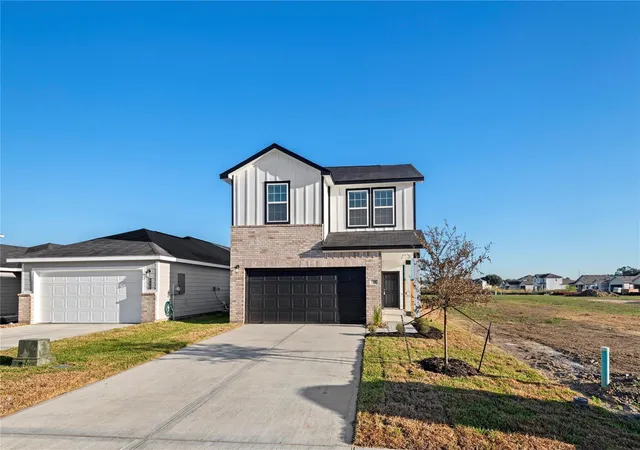 1st image of 814 Stoney Point Ln, Dayton, TX 77535 | MLS# 29932995