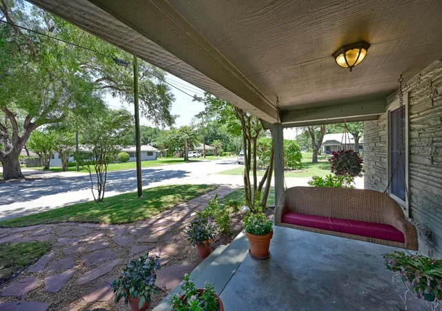 Photo 2 of Single family home for sale at 1026 Atchison St, Sealy, TX 77474 | MLS# 71275954 | Listing updated on 2026-06-20