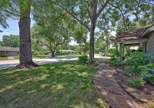 Photo 3 of Single family home for sale at 1026 Atchison St, Sealy, TX 77474 | MLS# 71275954 | Listing updated on 2026-06-20