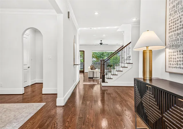 Photo 3 of Single family home for sale at 5216 Locust St, Bellaire, TX 77401 | MLS# 29421898 | Listing updated on 2026-09-19