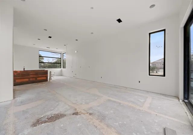 4th image of 5030 Braesheather Dr, Houston, TX 77096 | MLS# 2844560