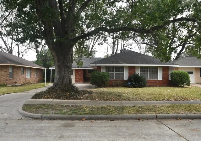 Photo 1 of Sale Pending at 4054 Cheena Dr, Houston, TX 77025 | MLS# 57329542 | Listing updated on 2026-09-02