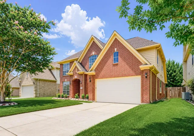 Photo 1 of Single family home for sale at 155 Perfidia Dr, Houston, TX 77015 | MLS# 76728927 | Listing updated on 2026-09-16