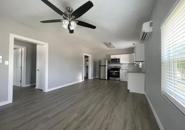Photo 2 of Single family home for sale at 1701 40th Street, Galveston, TX 77550 | MLS# 56853708 | Listing updated on 2026-05-21