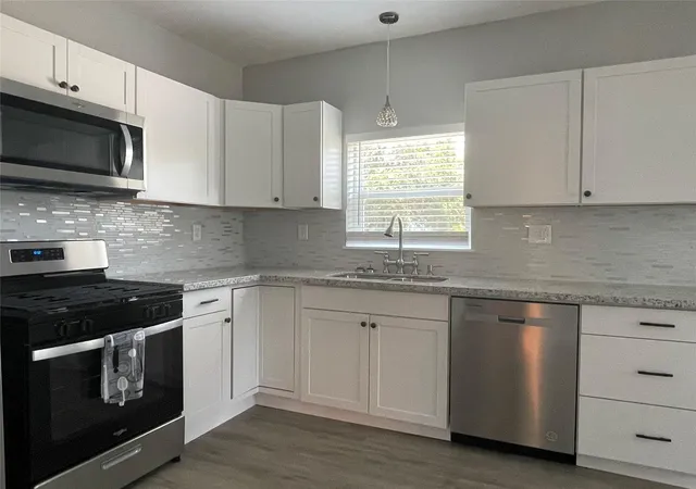 Photo 4 of Single family home for sale at 1701 40th Street, Galveston, TX 77550 | MLS# 56853708 | Listing updated on 2026-05-21
