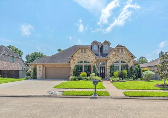 1st image of 403 Old Orchard Wy, Dickinson, TX 77539 | MLS# 23817495