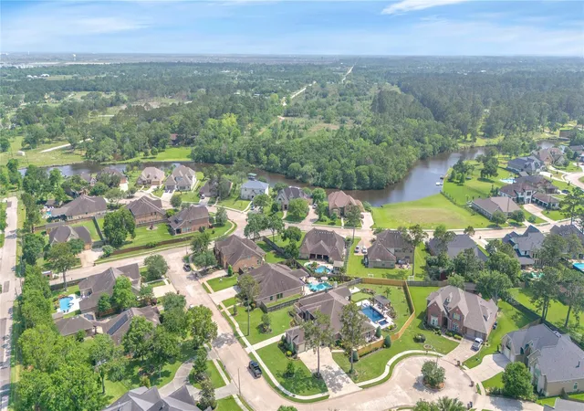 4th image of 403 Old Orchard Wy, Dickinson, TX 77539 | MLS# 23817495