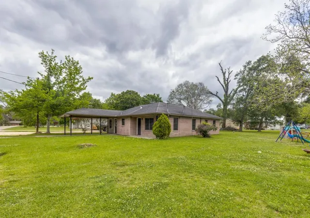 1st image of 308 Gibbs St, Devers, TX 77538 | MLS# 26321513