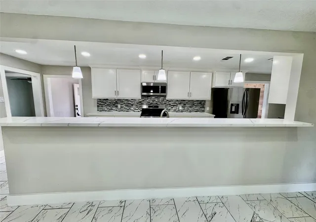 Photo 4 of Sale Pending at 15346 E Ritter Cir, Houston, TX 77071 | MLS# 43568691 | Listing updated on 2026-09-19