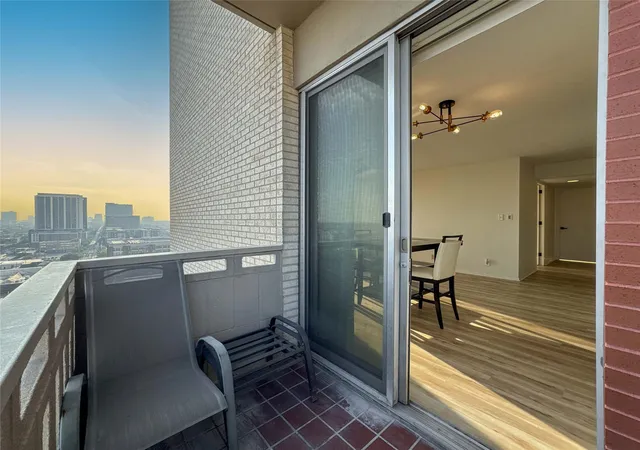 Photo 4 of Condo for sale at 2016 Main St #1502, Houston, TX 77002 | MLS# 86415458 | Listing updated on 2026-09-15