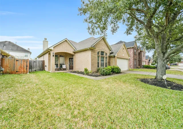Homes for sale in Pearland, TX | 2612 Sun Flare Ln Ln, Pearland, TX 77584 | MLS# 72309850