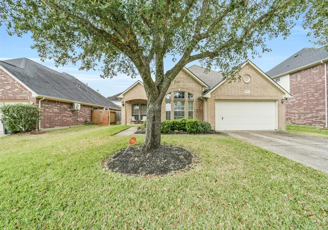 Homes for sale in Pearland, TX | 2612 Sun Flare Ln Ln, Pearland, TX 77584 | MLS# 72309850