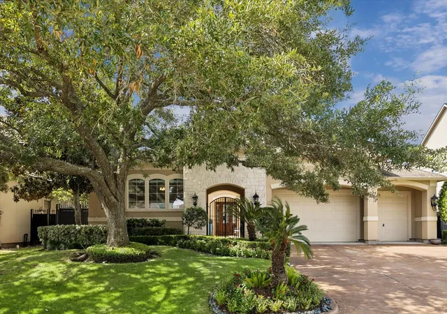 2nd image of 11927 Legend Manor Dr, Houston, TX 77082 | MLS# 21449480
