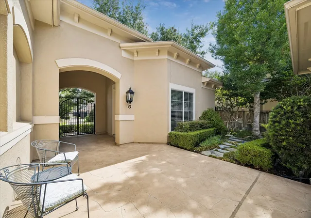 5th image of 11927 Legend Manor Dr, Houston, TX 77082 | MLS# 21449480
