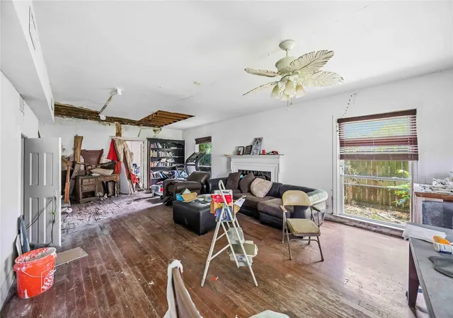 Photo 4 of Single family home for sale at 5523 Ardmore St, Houston, TX 77021 | MLS# 96838418 | Listing updated on 2026-07-17