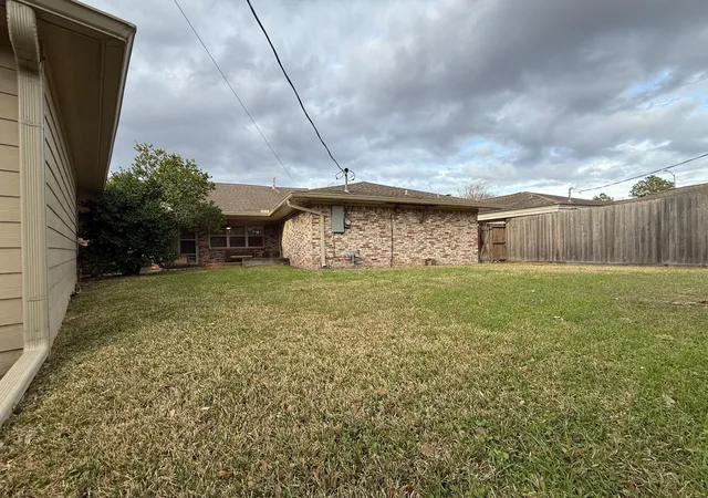 40th image of 6207 S Braeswood Blvd, Houston, TX 77096 | MLS# 27824458
