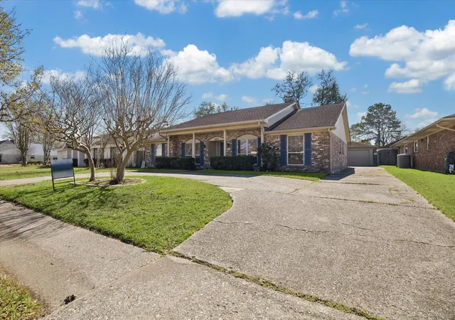 4th image of 6207 S Braeswood Blvd, Houston, TX 77096 | MLS# 27824458