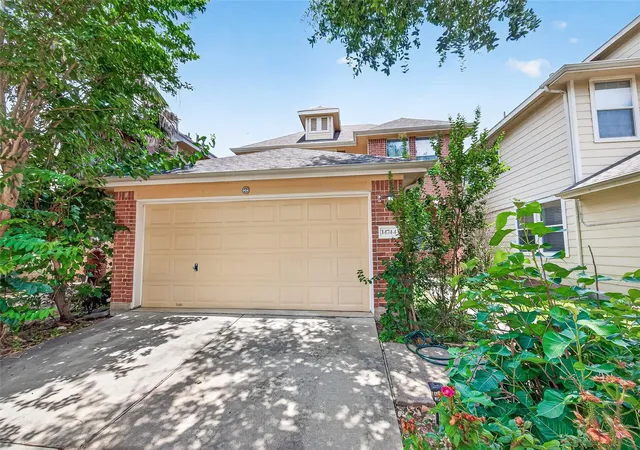 Photo 2 of Sale Pending at 14744 Branchwest Dr, Houston, TX 77082 | MLS# 92436812 | Listing updated on 2026-09-18
