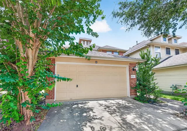 Photo 3 of Sale Pending at 14744 Branchwest Dr, Houston, TX 77082 | MLS# 92436812 | Listing updated on 2026-09-18