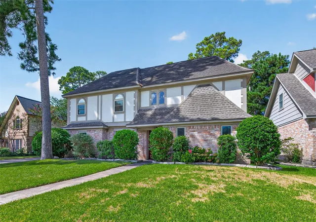 Photo 3 of Sale Pending at 18715 White Candle Dr, Spring, TX 77388 | MLS# 86583923 | Listing updated on 2026-09-19