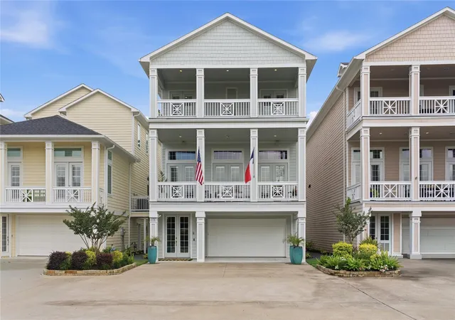 2nd image of 2174 Marina Wy, Kemah, TX 77565 | MLS# 30422179