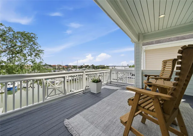 3rd image of 2174 Marina Wy, Kemah, TX 77565 | MLS# 30422179