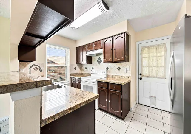 16th image of 10127 Quiet Hill Rd, La Porte, TX 77571 | MLS# 21638848
