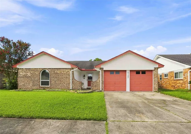 1st image of 10127 Quiet Hill Rd, La Porte, TX 77571 | MLS# 21638848