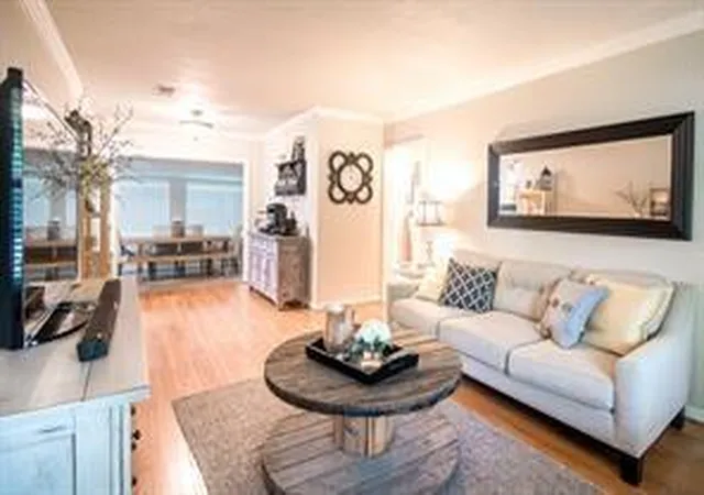 3rd image of 902 W 42Nd St, Houston, TX 77018 | MLS# 7928464