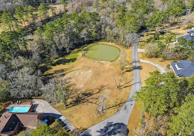 Homes for sale in Sour Lake, TX | 1301 Lakeview Dr, Sour Lake, TX 77659 | MLS# 93709331