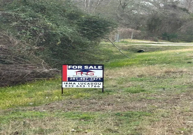 1st image of 0 Pin Oak Dr, Highlands, TX 77562 | MLS# 22350456