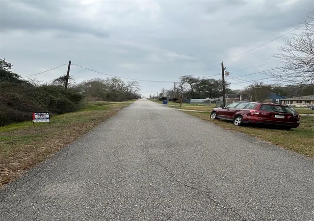 5th image of 0 Pin Oak Dr, Highlands, TX 77562 | MLS# 22350456