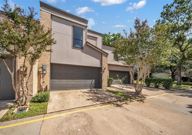 3rd image of 880 Tully Rd #14, Houston, TX 77079 | MLS# 91061418