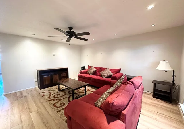 2nd image of 3224 Timmons Ln #154, Houston, TX 77027 | MLS# 54782670