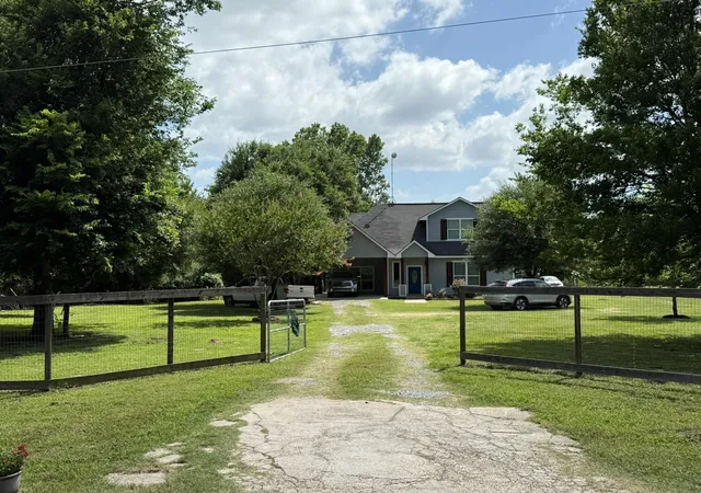 2nd image of 8380 Shady Ln, Bryan, TX 77808 | MLS# 89506554