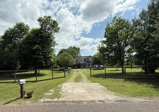 3rd image of 8380 Shady Ln, Bryan, TX 77808 | MLS# 89506554