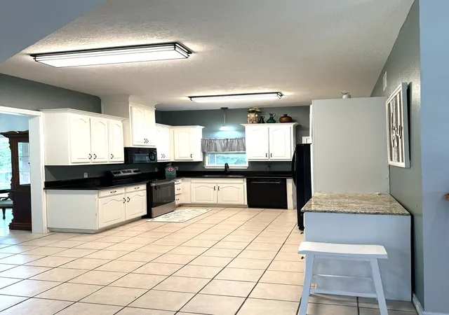 4th image of 8380 Shady Ln, Bryan, TX 77808 | MLS# 89506554