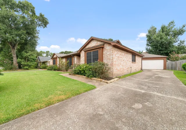 Photo 4 of Single family home for sale at 25902 Fairbrook Ln, Spring, TX 77373 | MLS# 69885468 | Listing updated on 2026-08-13