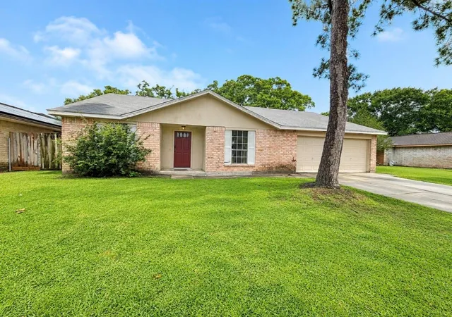 Homes for sale in Webster, TX | 17234 Heritage Bay Dr, Webster, TX 77598 | MLS# 95846409