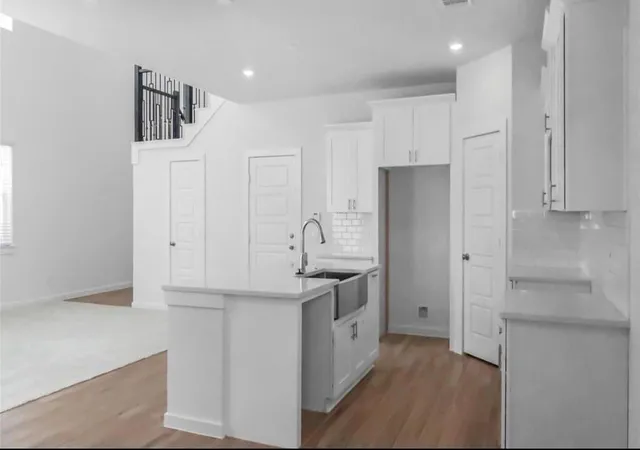 Photo 4 of Single family home for sale at 6634 Escondido Dr, Rosharon, TX 77583 | MLS# 79410150 | Listing updated on 2026-06-06