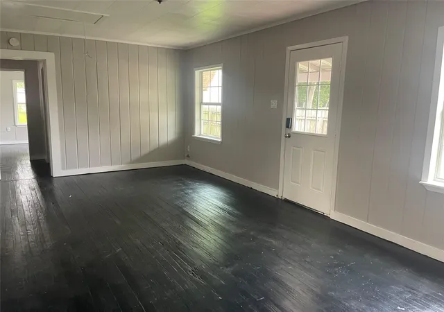 Photo 3 of Single family home for sale at 407 N Magnolia St, Highlands, TX 77562 | MLS# 34706813 | Listing updated on 2026-07-17
