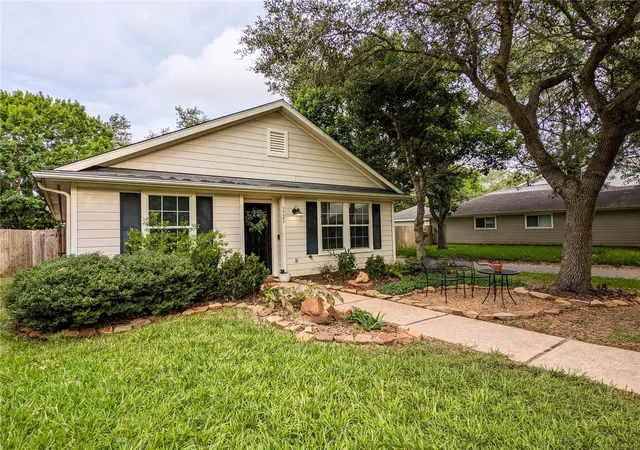1st image of 3922 Federal Ln, Missouri City, TX 77459 | MLS# 73621845