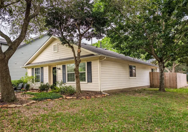 3rd image of 3922 Federal Ln, Missouri City, TX 77459 | MLS# 73621845