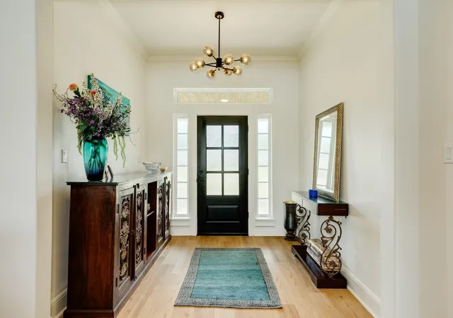 3rd image of 217 Arrowhead Dr, Lake Jackson, TX 77566 | MLS# 52233285