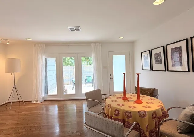 Photo 3 of Sale Pending at 6410 Underhill St, Houston, TX 77092 | MLS# 30730683 | Listing updated on 2026-08-31