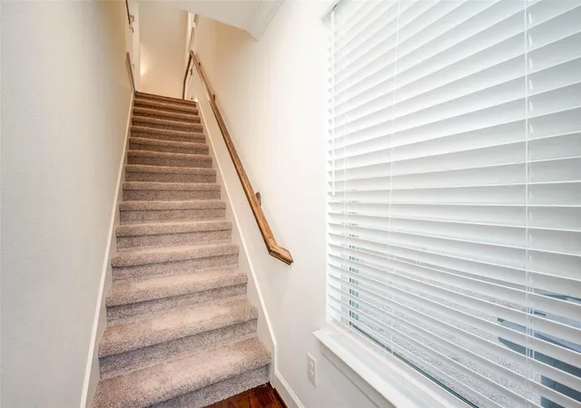 Photo 4 of Single family home for sale at 10709 Centre Forest Dr, Houston, TX 77043 | MLS# 31252471 | Listing updated on 2026-09-12